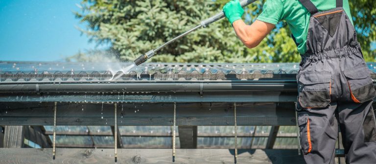 Why Roof Cleaning in London Is Worth Every Penny